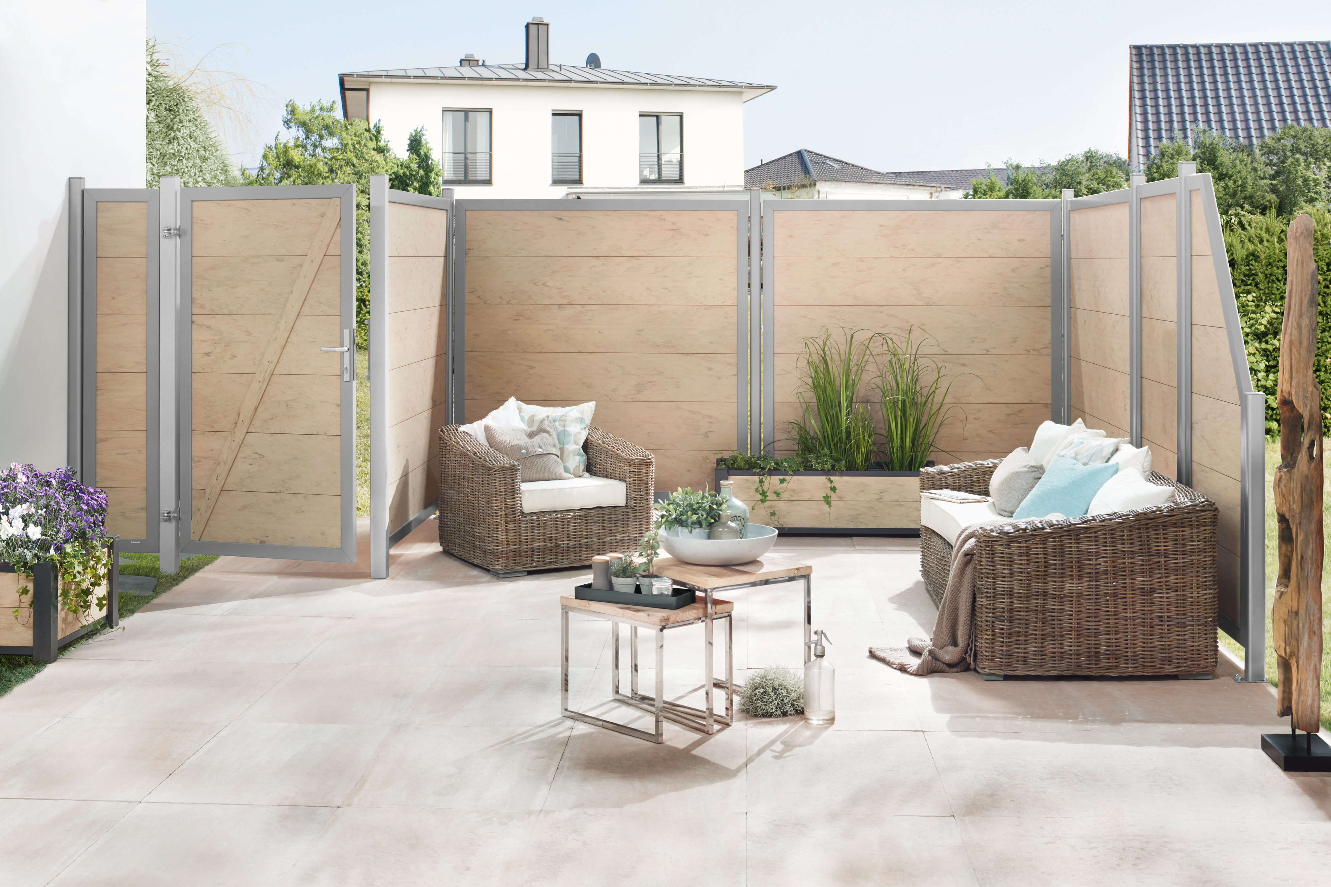 TraumGarten Design WPC Alu Sichtschutz Zaun