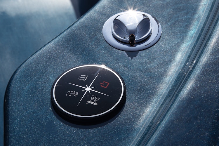 Wolff Finnhaus Badebottich Hot Tub Typ 3 Ø 200 cm mit Acrylwanne, Massagesystem & LED-Beleuchtung