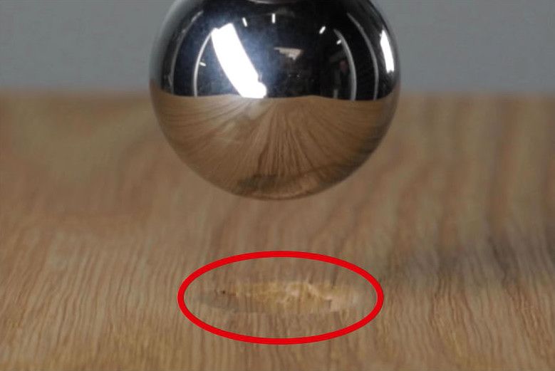 Lindura Test Widerstandskraft mit Eisenkugel Parkett Fichte-Mittellage
