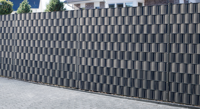 Unifarbene Sichtschutzstreifen für Doppelstabmatten Zäune