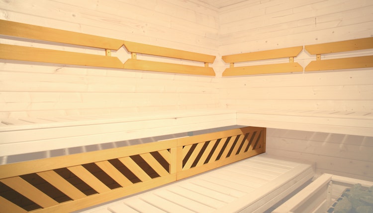 Weka Premium Massivholz-Elementsauna Kemi Panorama 2 mit Glastür+2 Fenster und Sternenhimmel - 45 mm