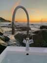 Vorschaubild 4 Wege Wasserhahn Küchenarmatur, BOD, mit 360° schwenkbarem Auslauf, abnehmbare 2 strahl Handbrause, Verchromt / Rot