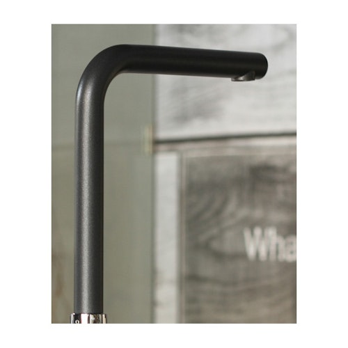 Wasserhahn Küchenarmatur, SAM, mit 360° schwenkbarem L-Auslauf, Verchromt / Schwarz Granit