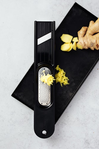 Microplane Ingwer-Reibe 3in1 SPECIALTY Schwarz