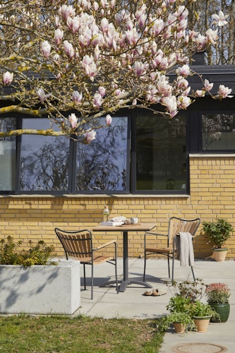 Cinas Kaffeetisch MOOD 70 x 70 cm, Aluminium Anthrazit / Teak