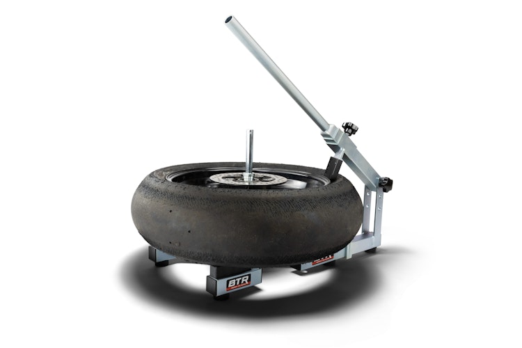 Reifenmontiergerät EVOX® mit Wuchtbock