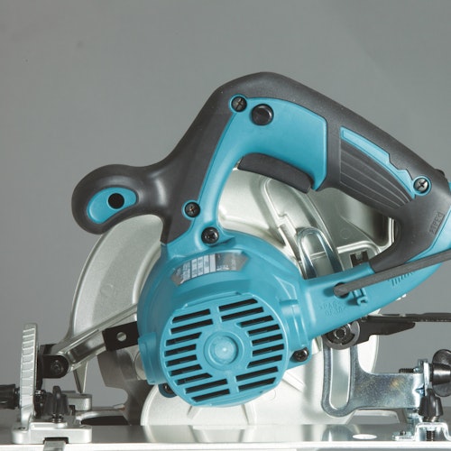 Makita Handkreissäge HS6601J