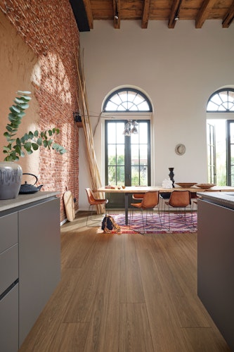 MEISTER Designboden MeisterDesign. comfort DL 600 S 2052 x 219 x 9 mm 7134 Princess Oak dunkel Porensynchron-Struktur