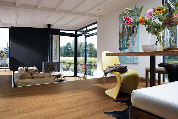 HANDMUSTER MEISTER Designboden MeisterDesign. next DD 500 S 6999 Golden Oak Porensynchron-Struktur