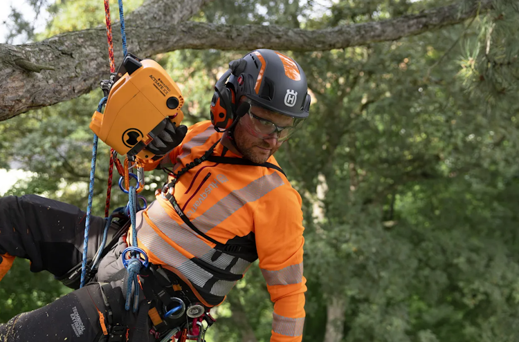 Husqvarna x Skylotec Akku Seilwinde (ohne Akku und Ladegerät)