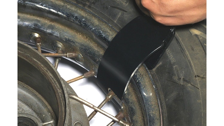 Bikeservice Montagehilfe für Speichenfelgen