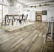 Handmuster KWG Antigua Novel Altkiefer mocca Designvinyl Fertigfußboden 123,5x30,5 cm