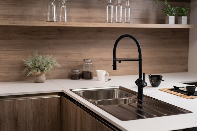 3 Wege Wasserhahn Küchenarmatur, BOD, mit 360° schwenkbarem Auslauf, abnehmbare 2 strahl Handbrause, Schwarz Matt / Schwarz