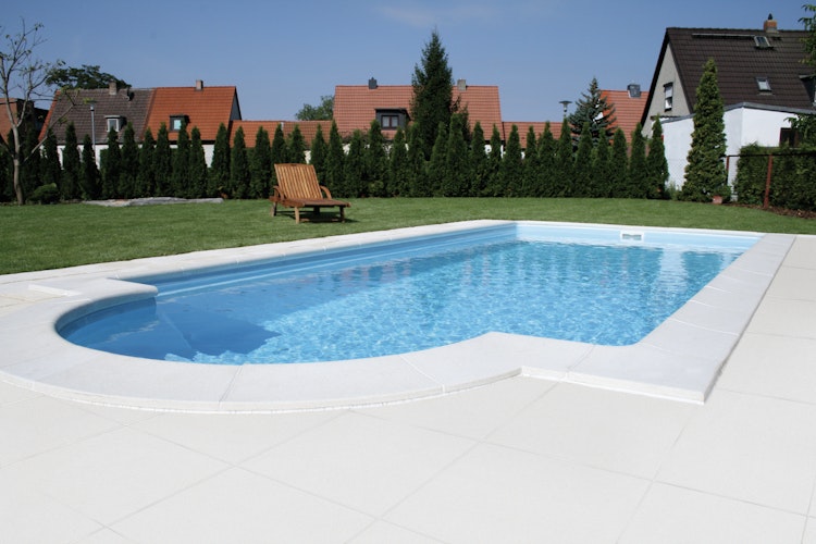 WESERWABEN® Pool- / Beckenrandsteine gewölbt - Aquitaine Betonweiß