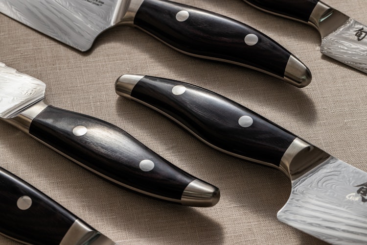 KAI Santokumesser SHUN NAGARE BLACK 7" (18,0 cm)