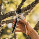 Vorschaubild Fiskars Plus Metall Bypass Gartenschere P531 1057168