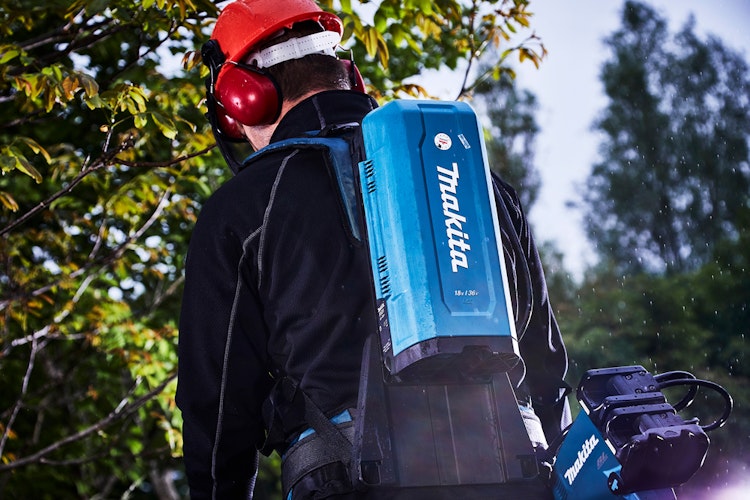 Makita Rückentragbare Akku-Bank 191A59-5