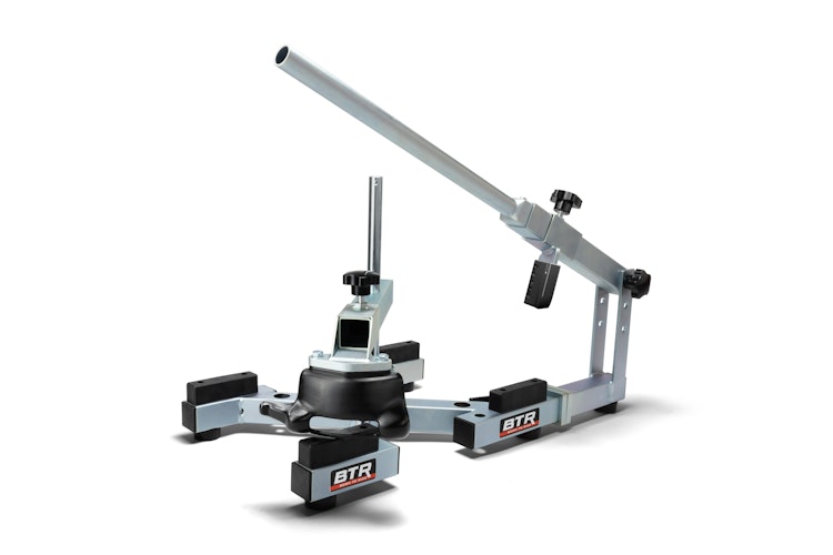 Reifenmontiergerät EVOX® mit Wuchtbock