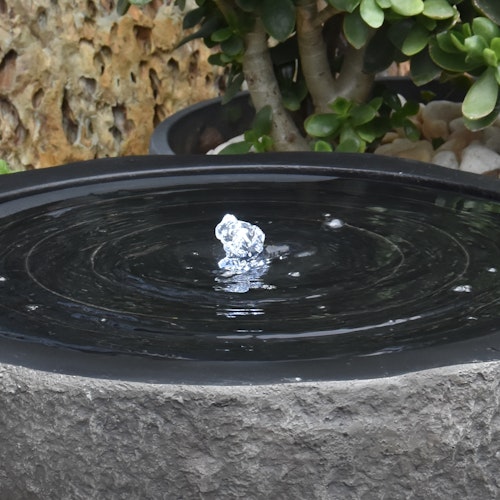 Gardenforma Wasserspiel Curitiba braun, Polyresin inkl. Pumpe und LED-Beleuchtung