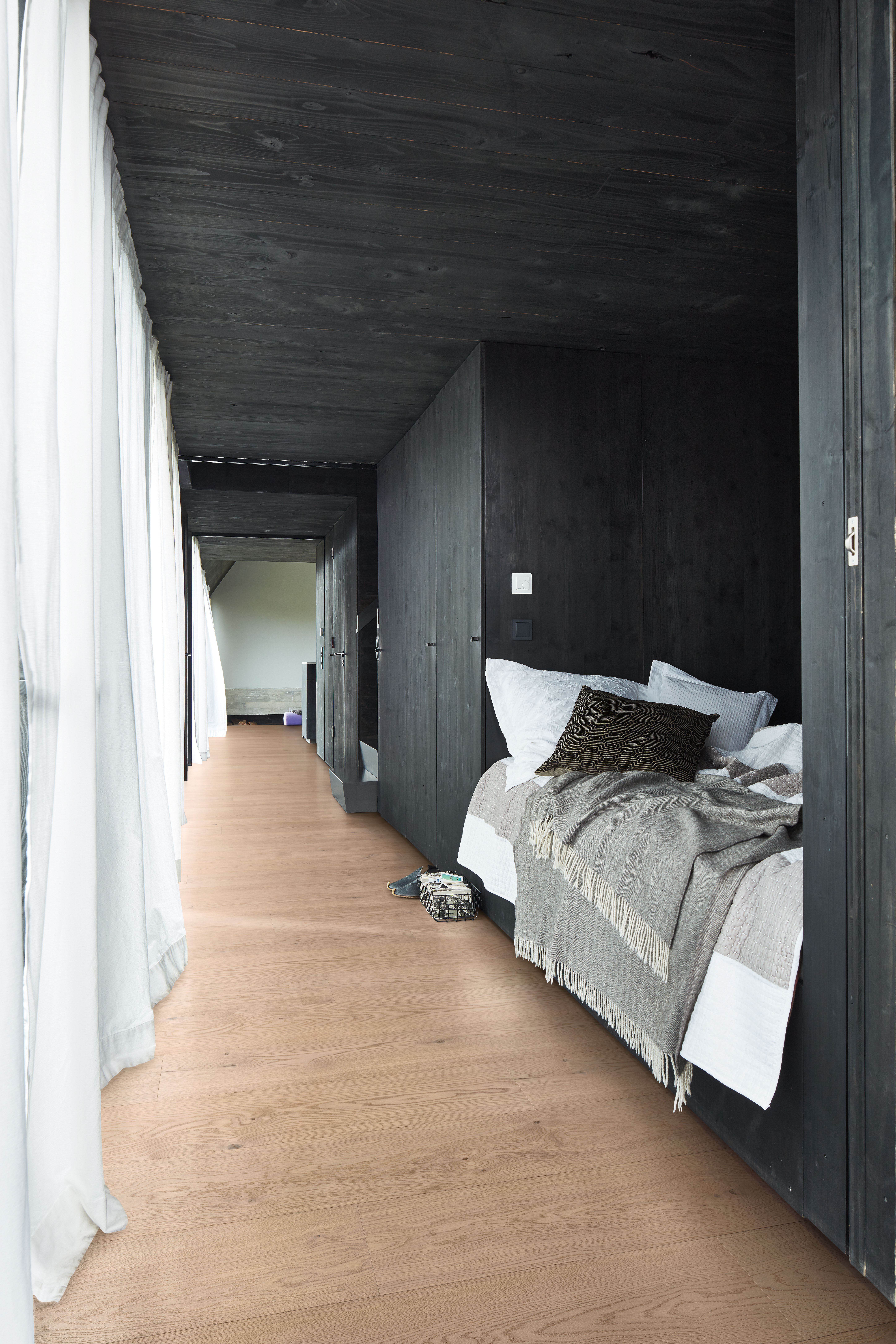 MEISTER Lindura-Holzboden HD 400 Eiche lebhaft cremeweiß gebürstet 8908 - naturgeölt 5G Dry®