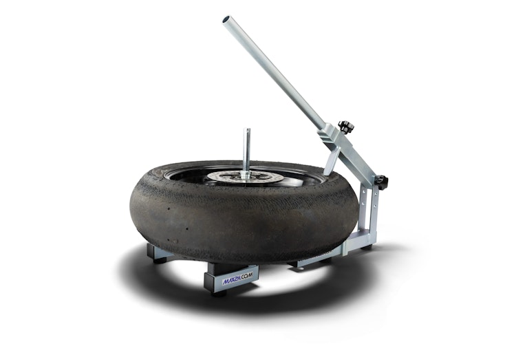 Reifenmontiergerät EVOX® mit Wuchtbock