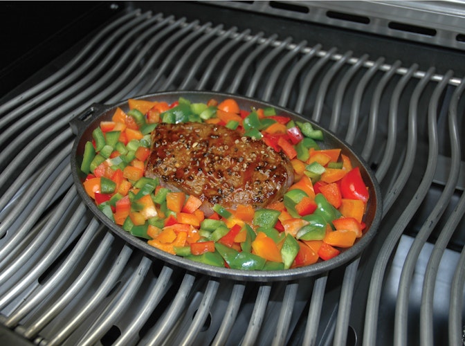 NAPOLEON Gusseiserne Pfanne mit Untersetzer (56003)