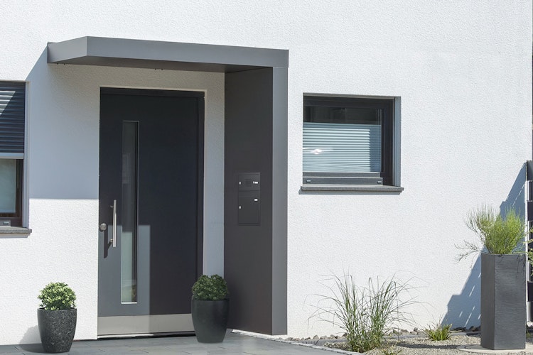 Gutta Rechteckvordach BS Plus 160 Sondermaß und Sonderfarbe inkl. Seitenteil und Briefkasten (neues Modell)