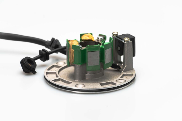 Daytona Lichtmaschine mit Grundplatte FSM