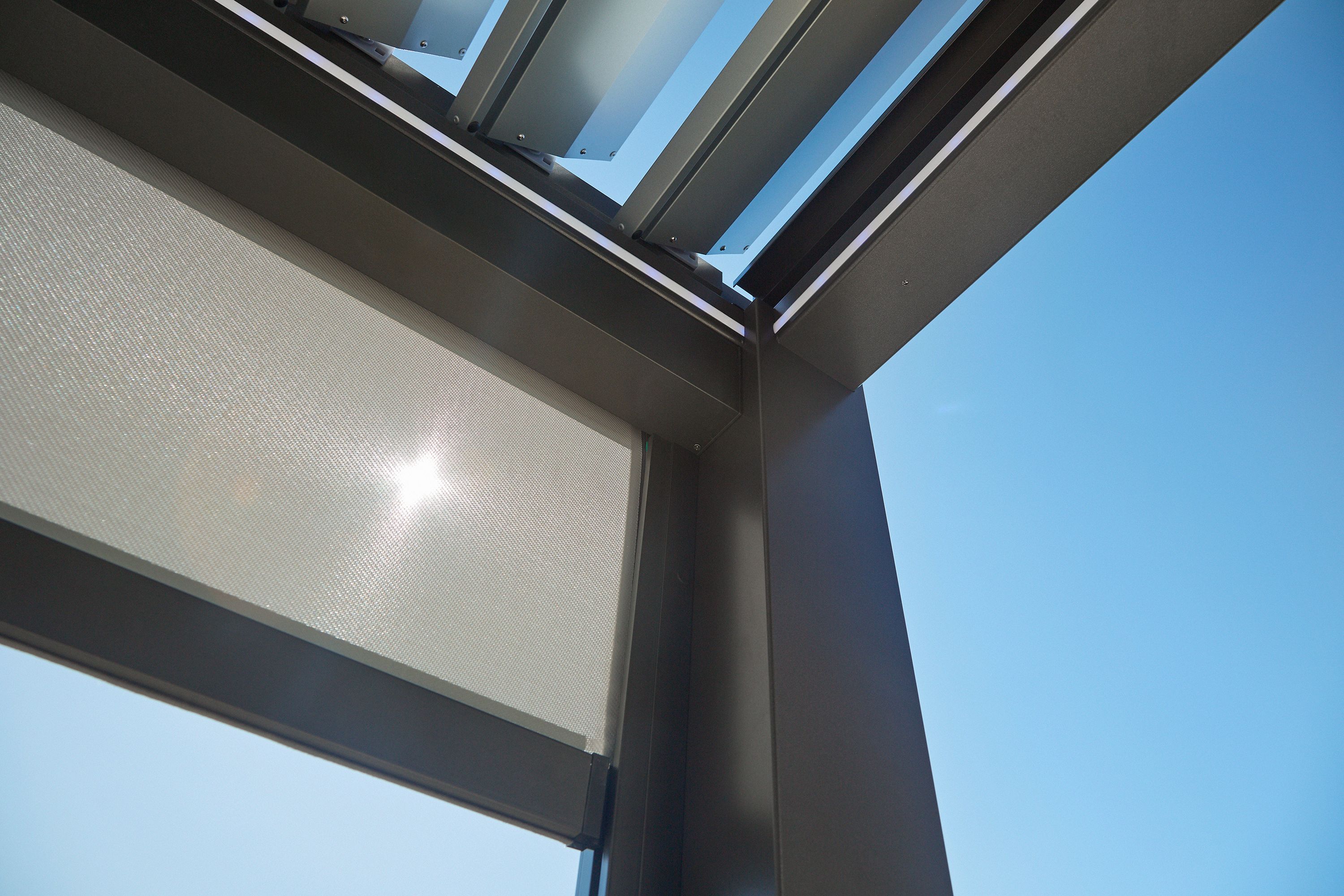 Biohort Sonnenschutzrollo elektrisch für Pergola