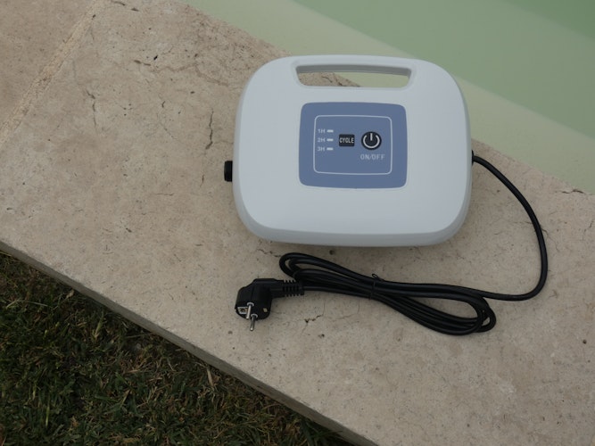 Summer Fun Orca 300 automatischer Bodensauger