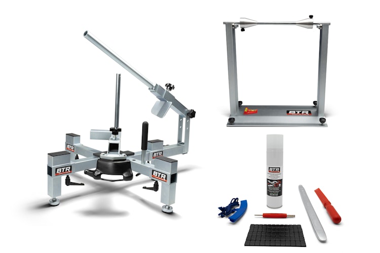 Reifenmontiergerät EVO2® mit Wuchtbock und Starterpaket