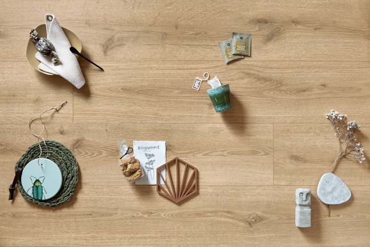 MEISTER Designboden MeisterDesign. comfort DD 600 S 1287 x 220 x 9 mm 7120 Turmeiche creme Porensynchron-Struktur