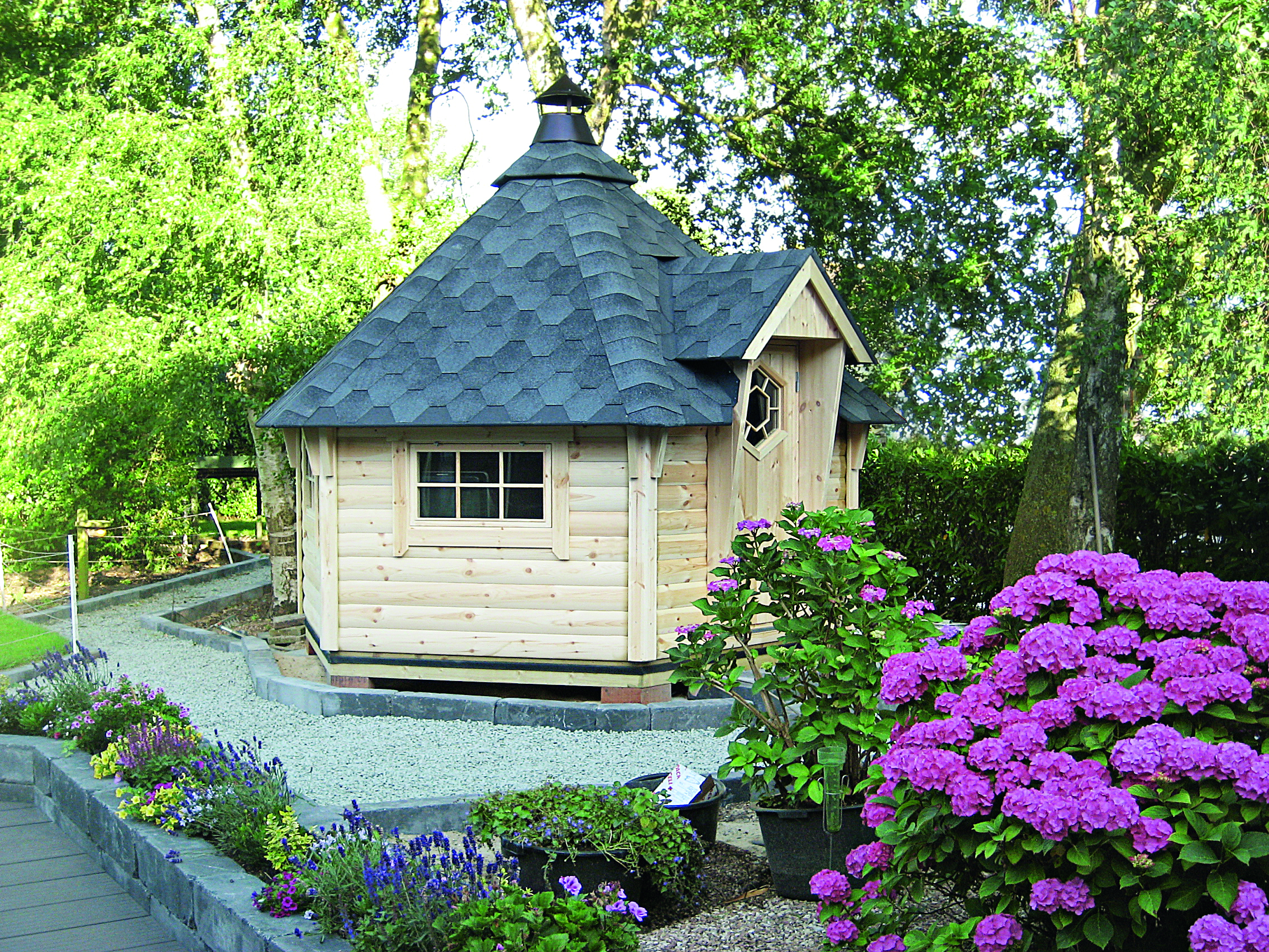 Wolff Finnhaus Grillkota 9 de luxe inkl. Grillanlage und Lapplandpaket (C)