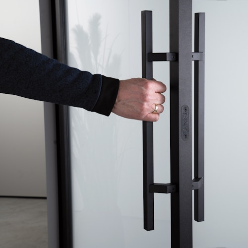 Flexo Stoßgriffpaar schwarz eckig 500 mm für Loft-Drehtüren