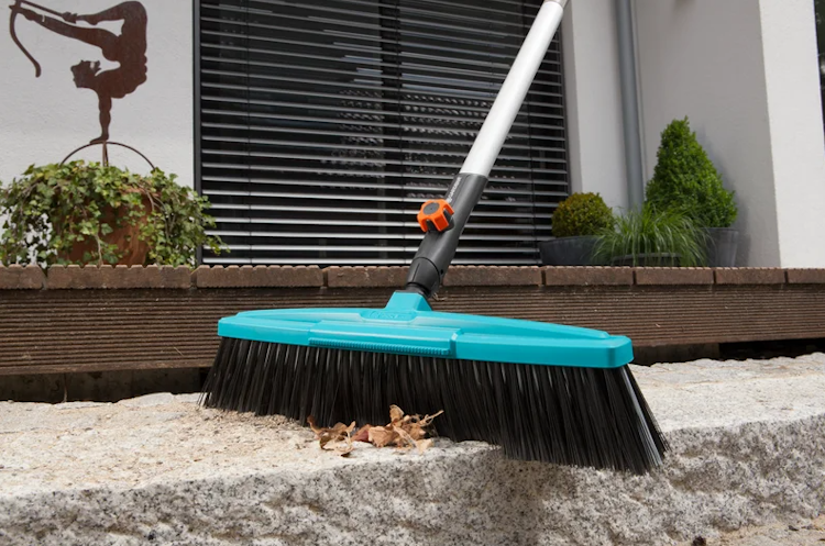 Gardena cs-Straßenbesen