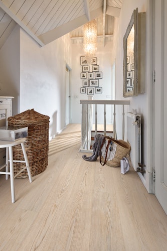 MEISTER Lindura-Holzboden HD 400 (EasyStep SF - B-Ware) | ultramattlackiert Eiche natur arcticweiss gebürstet 8917 - 2200 mm - 2. Wahl