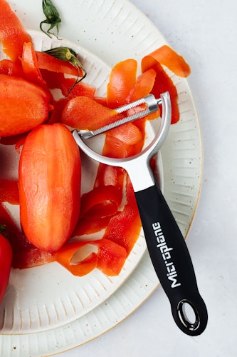 Microplane Profi Y-Schäler, gezahnt SPECIALTY Schwarz