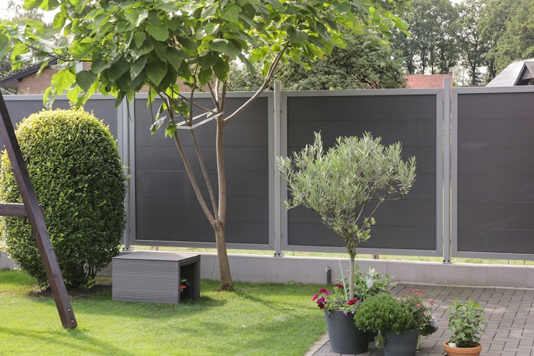 TraumGarten Design WPC Alu Rahmen Silber 1800 x 1800 mm