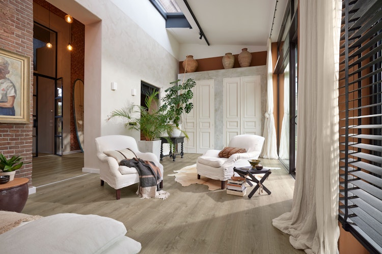 HANDMUSTER MEISTER Designboden MeisterDesign. next DL 500 S 7140 Eiche Merino grau Porensynchron-Struktur