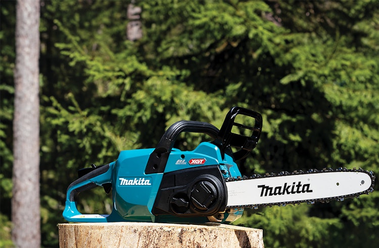 Makita Akku-Kettensäge UC022GZ