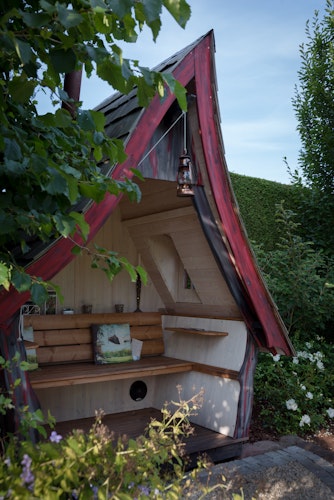 Lieblingsplatz Philosophenbank mit Gaube und Rotzeder-Schindeln Brown Ceruse B-Ware