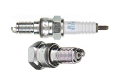 NGK Zündkerze IMR8C-9H Iridium, 10 mm Gewinde für Honda CRF