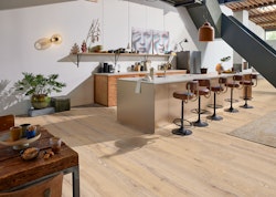 MEISTER Holzboden Natureflex HD 100 2200 x 210 x 8 mm 20016 Eiche lebhaft leichtweiß gekälkt gebürstet ultramattlackiert