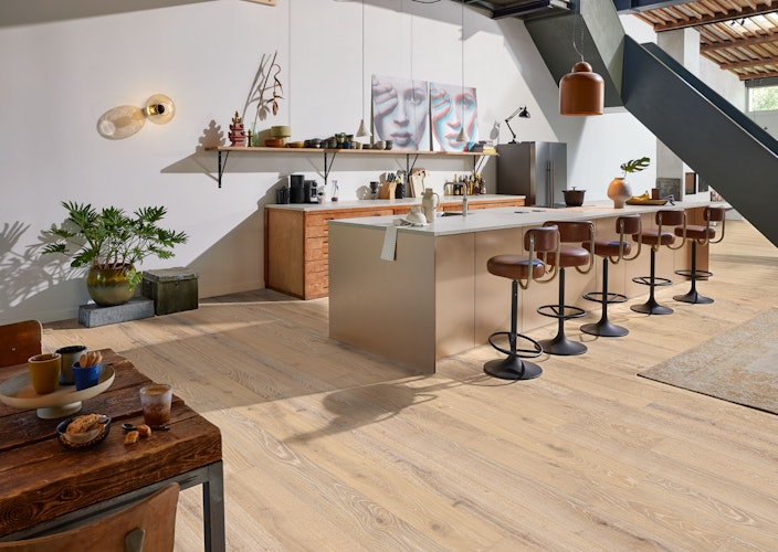 MEISTER Holzboden Natureflex HD 100 2200 x 210 x 8 mm 20016 Eiche lebhaft leichtweiß gekälkt gebürstet ultramattlackiert