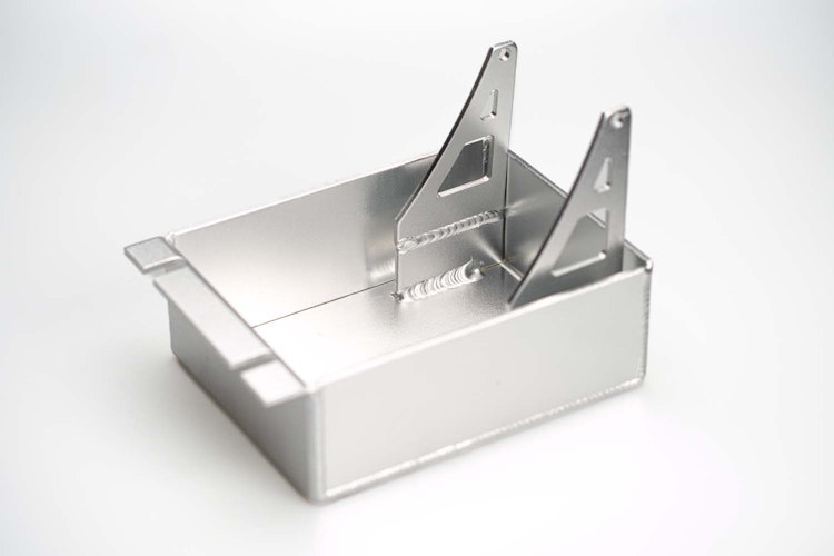 XPEAR Ölwanne Silber