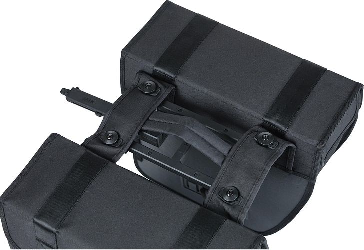 Basil Tour Doppeltasche schwarz 28 l MIK 2.0