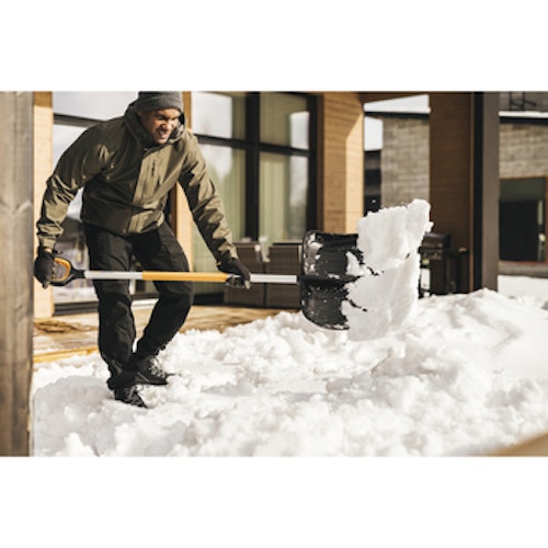 Fiskars Schneeräumer X-series 1057178