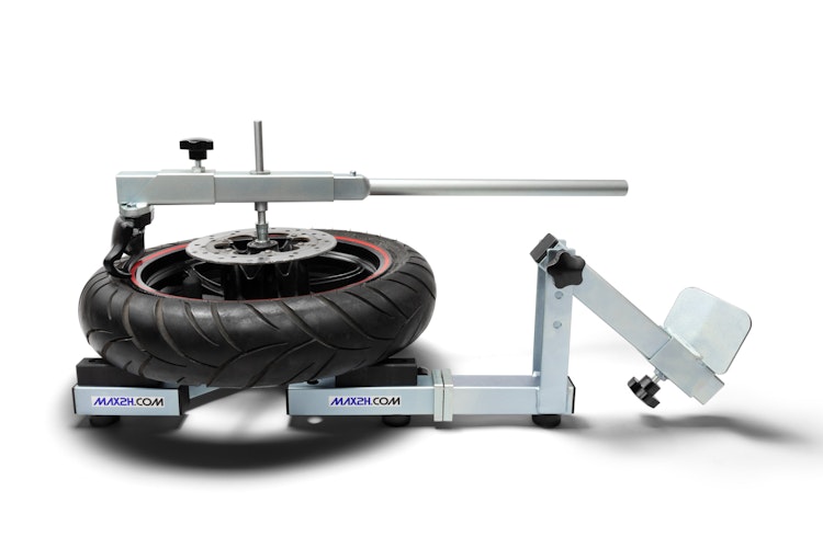 Reifenmontiergerät EVOX® mit Wuchtbock