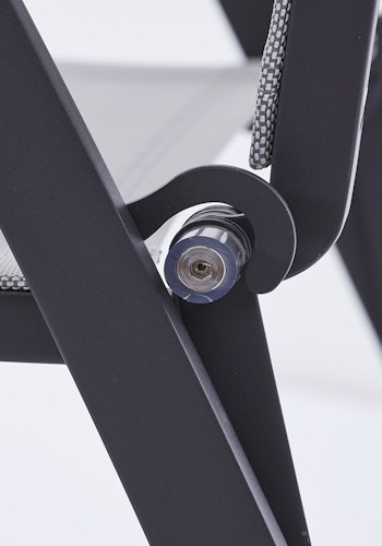 Diamond Garden Hochlehner VALENCIA, Edelstahl Dunkelgrau / Sunproof Sling Schwarz / Silber, Teak-Armlehnen