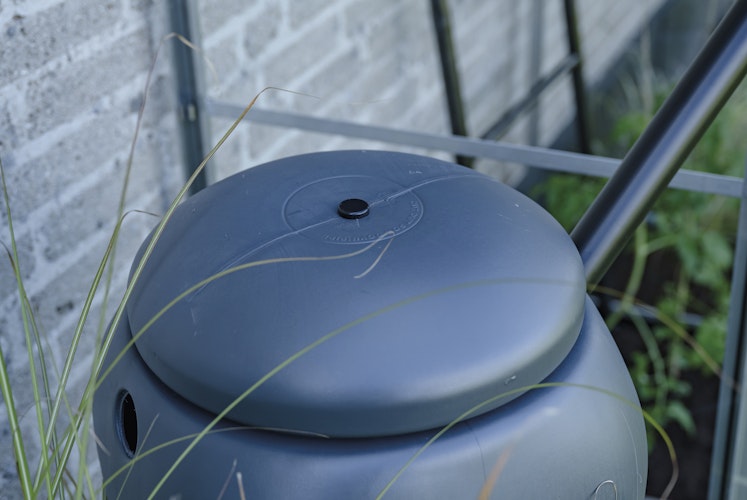 Halls Regentonne 100L inkl. Ständer 35 x 35 x 135 cm